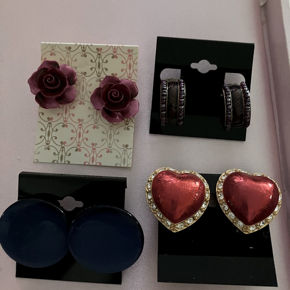 Lot of four vintage earring, 3-D collection, red heart, blue, pink, and purple